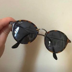 Women’s Ray-Ban sunglasses